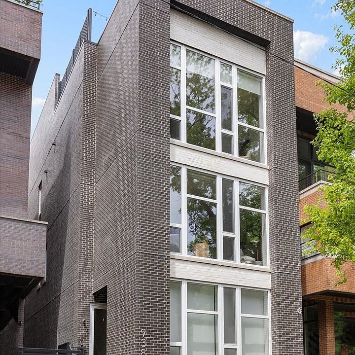 1st image of 938 N Winchester Ave #3
