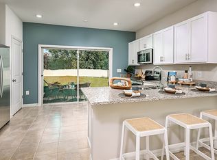 2790 Armadale Dr, Mount Dora, FL 32757