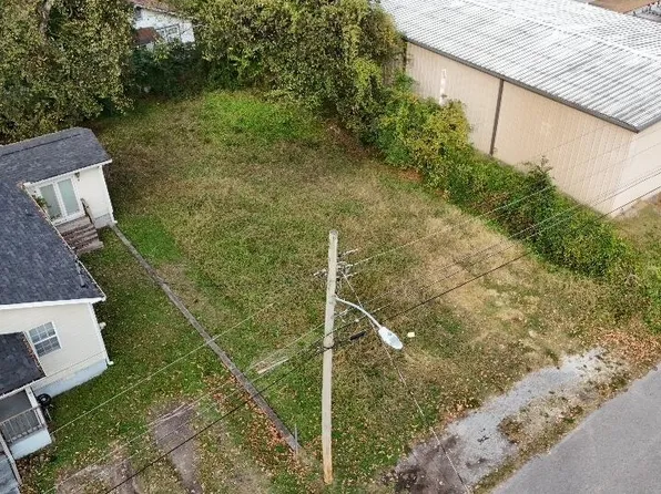 205 Rowland Ave, Rossville, GA 30741