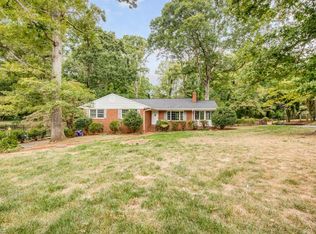 1112 Huntingdon Rd, Winston Salem, NC 27104