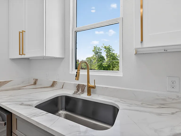 1301 Townsend Ave #3 — Photo 13