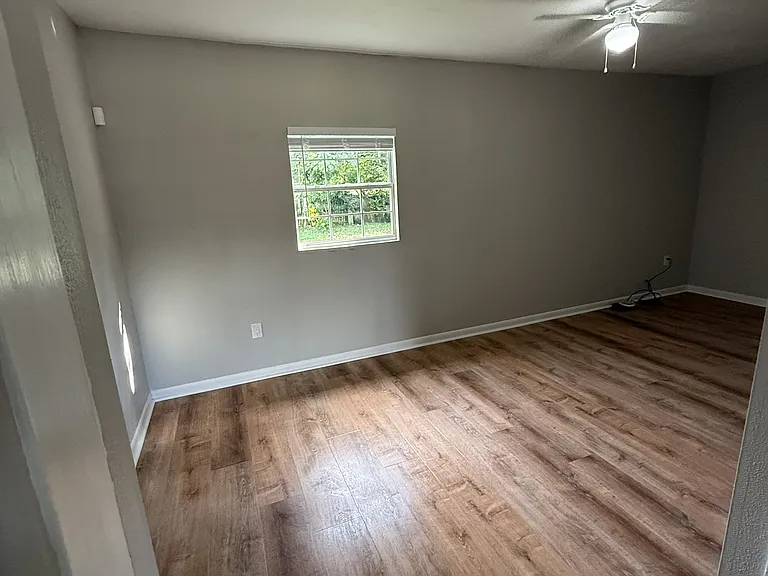 5702 Meridian Way — Photo 6