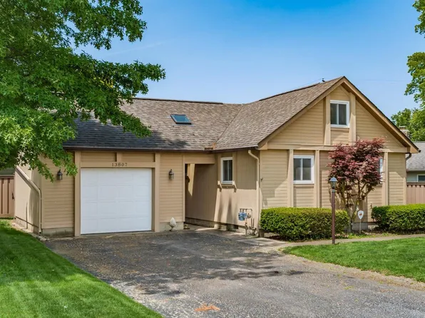 13807 Rosewood Rd NE, Thornville, OH 43076