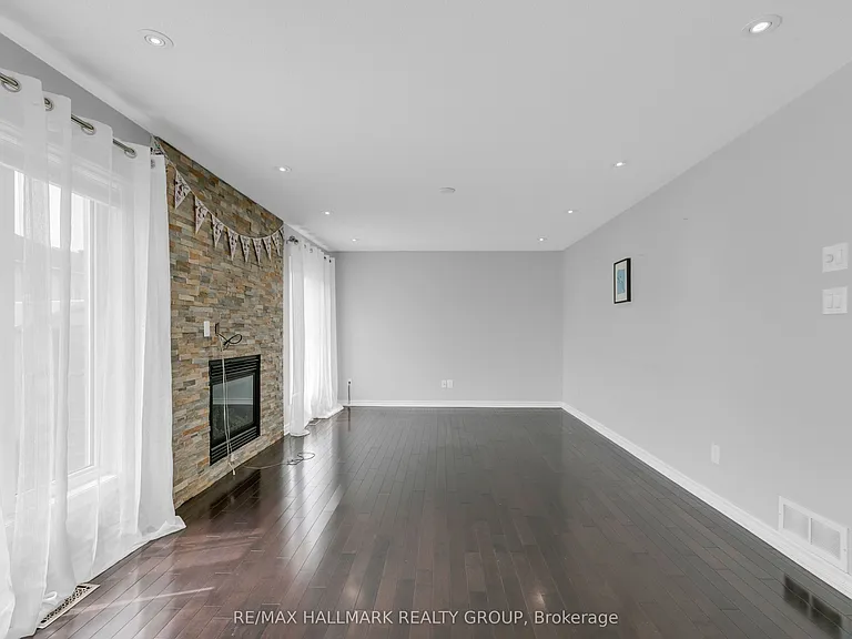 465 Paul Metivier Dr — Photo 9