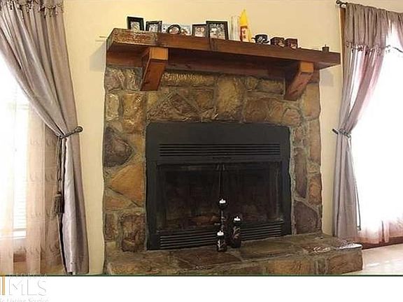 4th image of 2927 Hillwood Dr