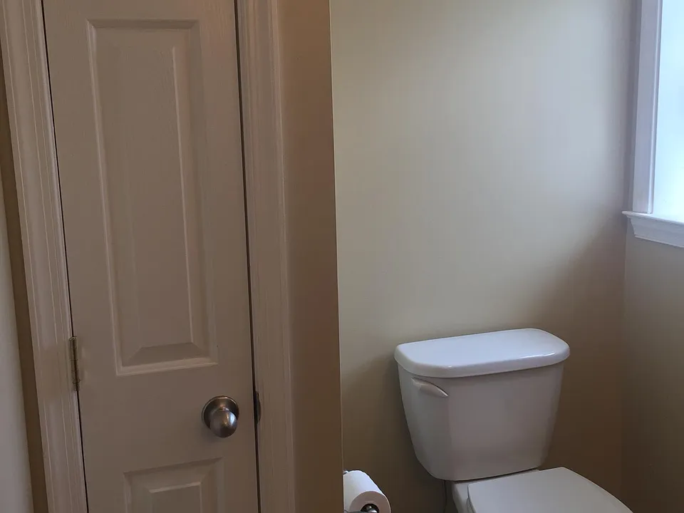 Full bath with linen closet
