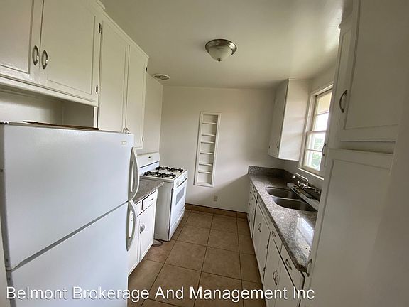 5th image of 1016 E San Antonio Dr APT D
