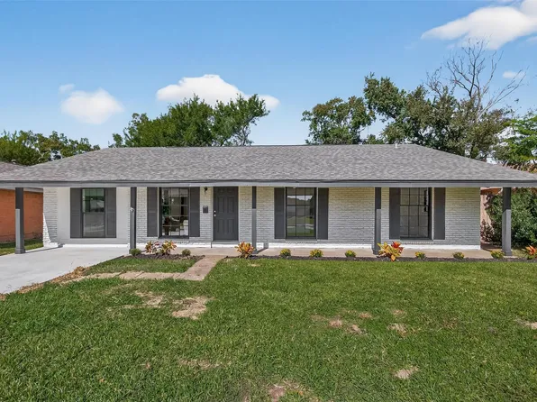 608 Lloyd Dr, Baytown, TX 77521