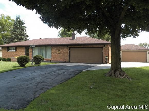 1st image of 4274 Maple Dr