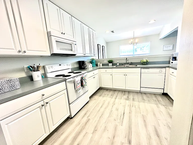 17286 King Philip Way — Photo 18