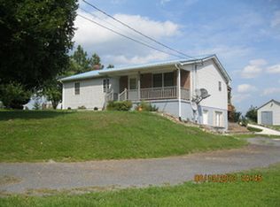 320 Sky Valley Dr, Cabins, WV 26855