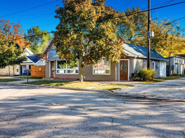 709 Wadsworth St, Traverse City, MI 49684