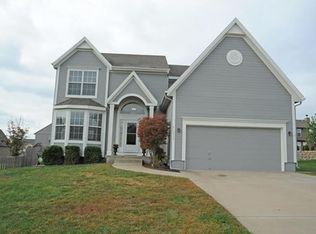 20834 Skyview Ln, Spring Hill, KS 66083