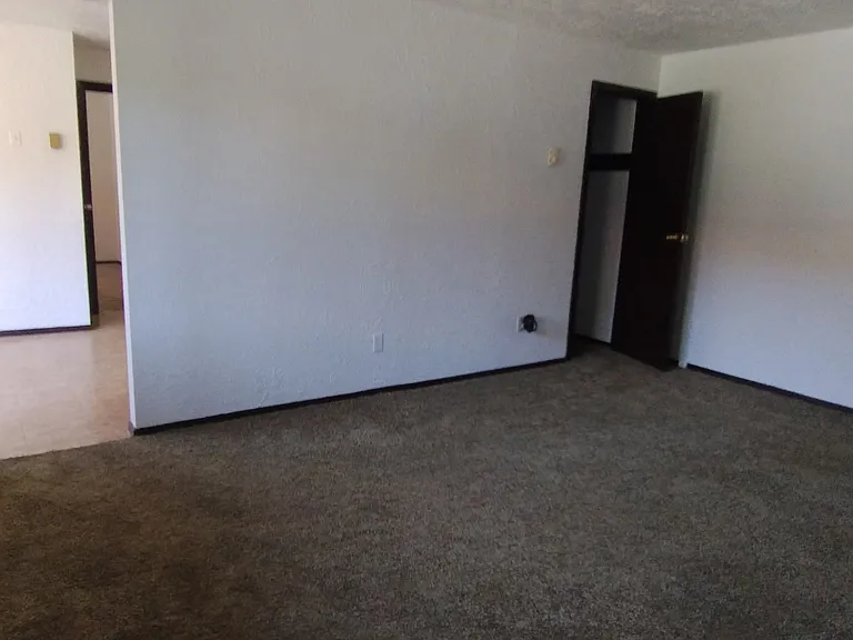 Via Manor Apartments — Photo 6