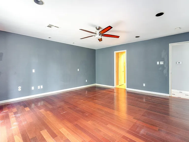 3927 Pleasant Valley Dr — Photo 29