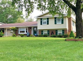 4814 King Richard Dr, Annandale, VA 22003