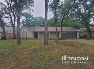 506 Canyon Ridge Dr, Euless, TX 76040