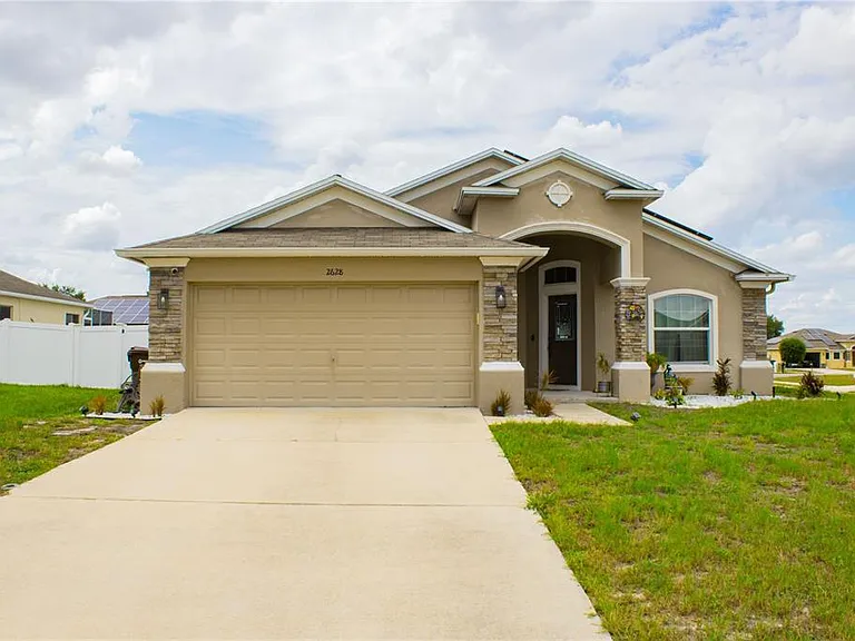 2628 Sunset Cir — Photo 1