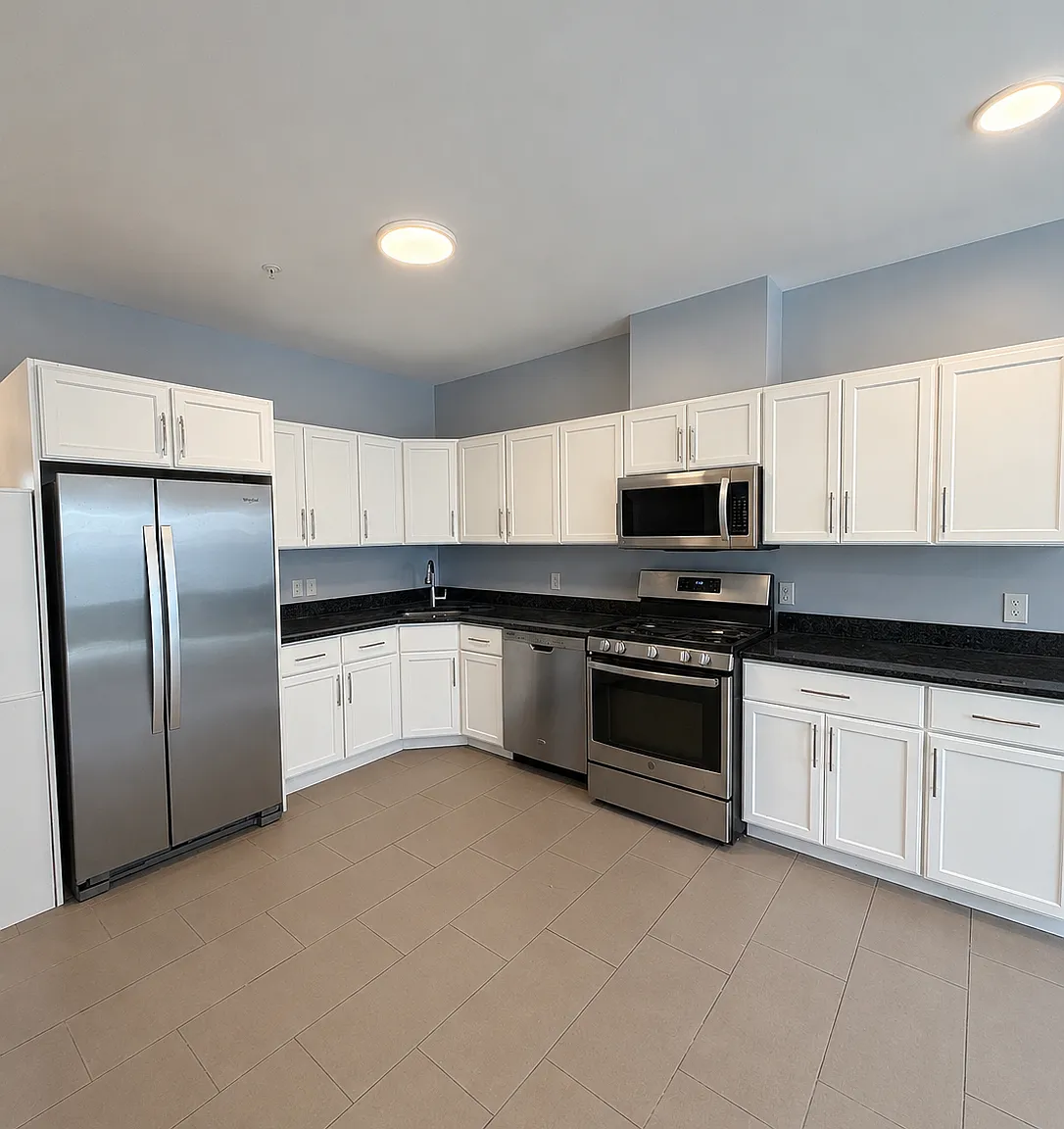 3 bed, 1.5 bath, $2,850 — Photo 1