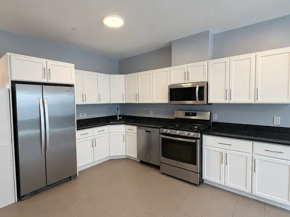 2 Mayflower Ave #202A, Middleboro, MA 02346