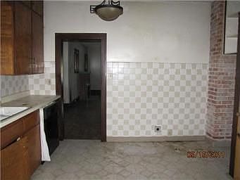 5th image of 2204 Orville Ave