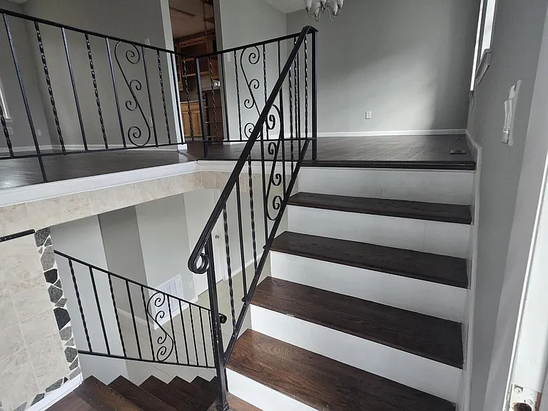 151 Shenandoah Blvd — Photo 2