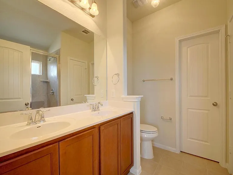 2015 Barker House Cv — Photo 19