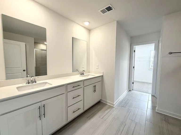 2372 Woodmeadow Dr — Photo 35