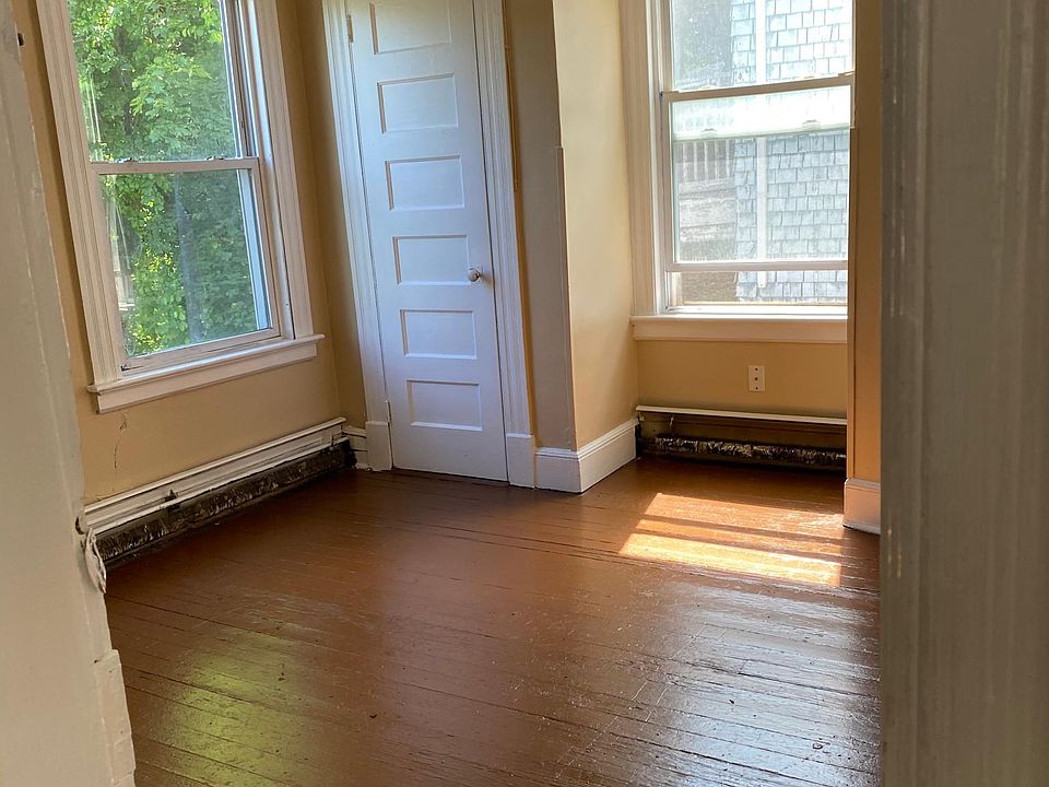1 of 4 bedrooms