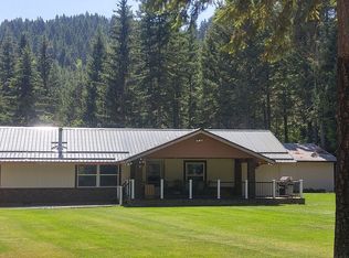 590 Blacktail Rd, Lakeside, MT 59922