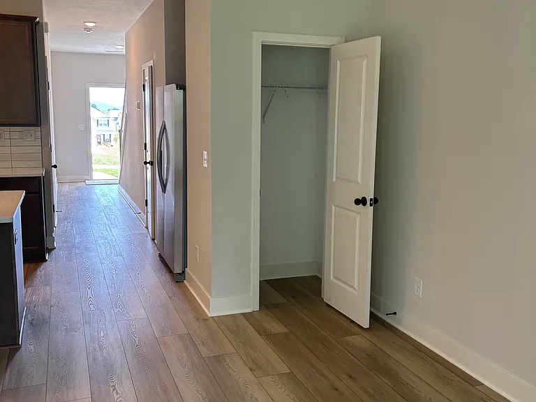 8930 Keenberg Ln — Photo 10