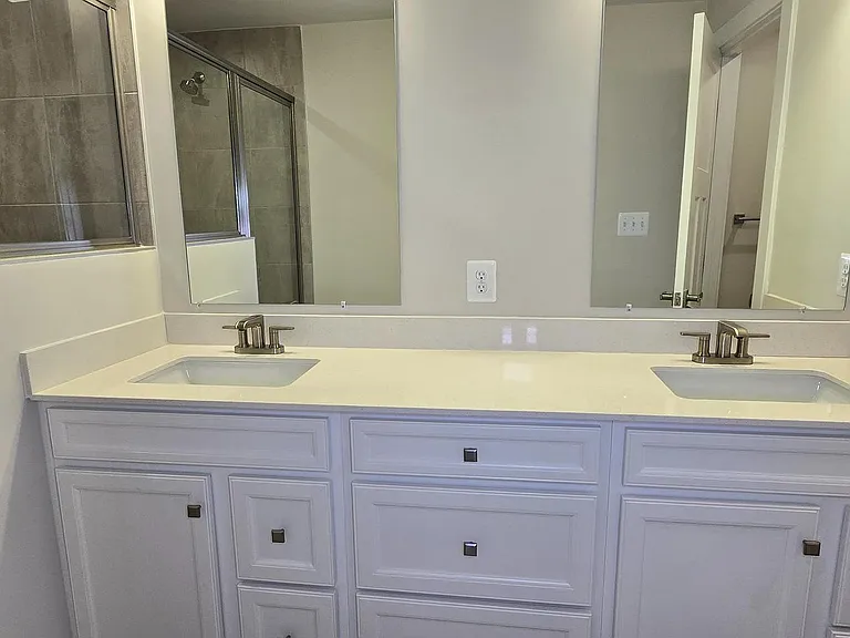 2542A Verona Pl — Photo 16
