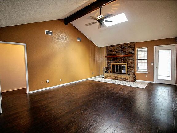 5th image of 8212 Herndon Dr