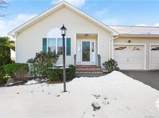 24 Cider Mill Ln, Trumbull, CT 06611