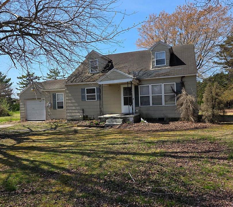 1st image of 216 Phillip Morris Dr