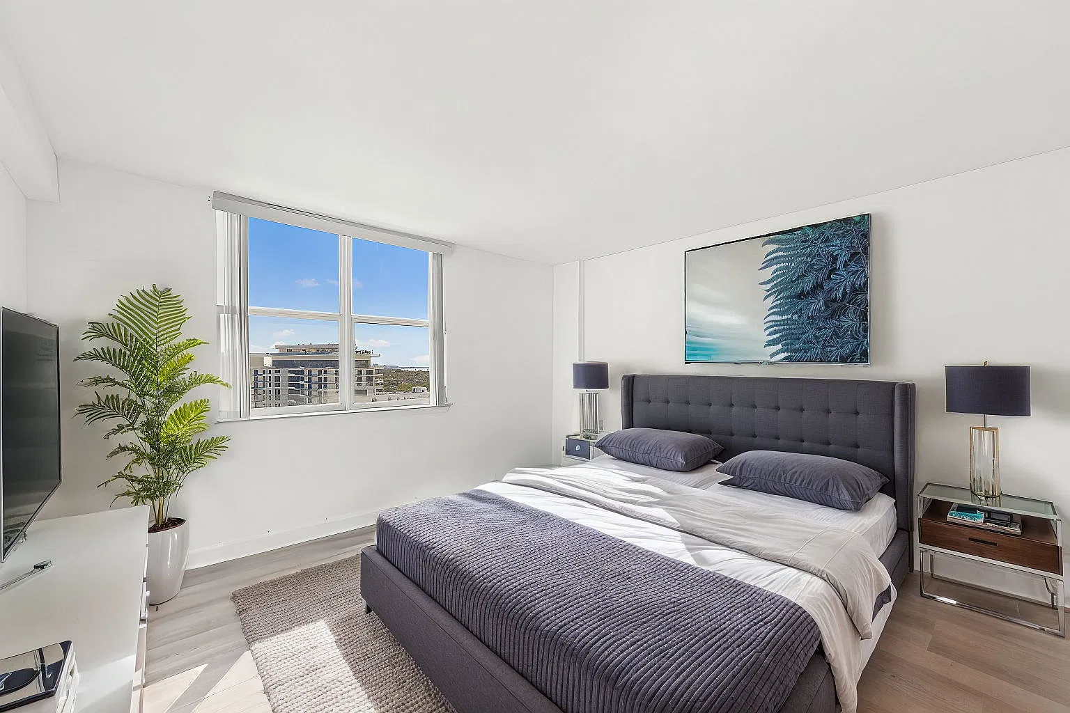 1 bed, 898 sqft, $2,600 — Photo 4