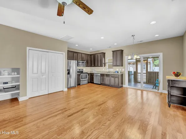 8005 Sweetgrass Court, Wilmington, NC 28412