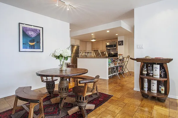 Sold by Real Direct | media 4