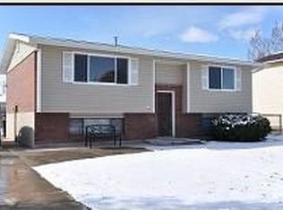 3298 S Bluff Dr, Syracuse, UT 84075