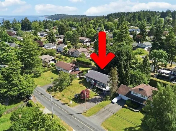1909 Ferndale Rd, Saanich, BC V8N 2Y4