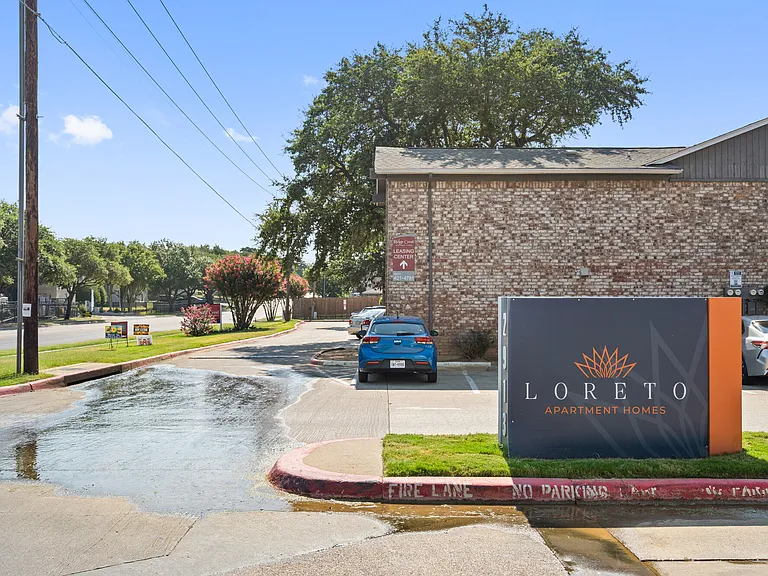 Loreto Apartment Homes — Photo 6