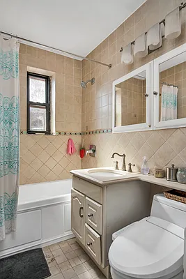 Sold by Ilite Realty Inc | media 9