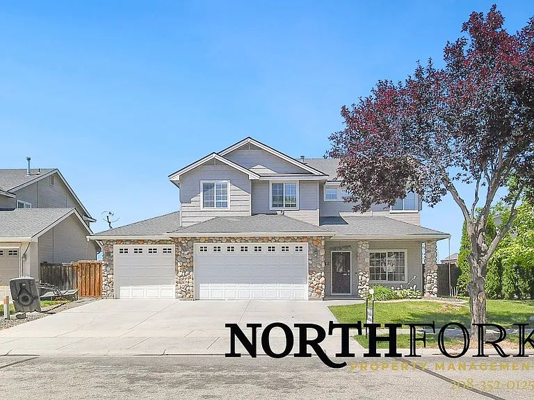 1322 E Grand Canyon St — Photo 1