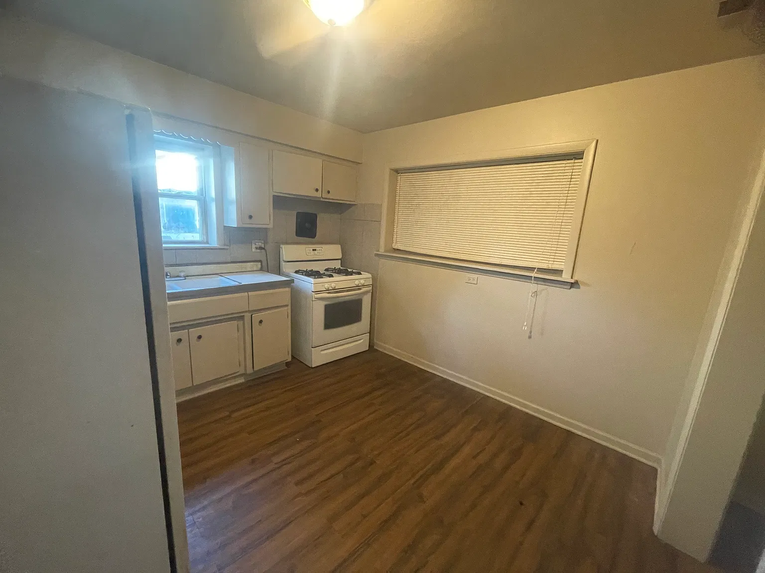 1 bed, $900 — Photo 2