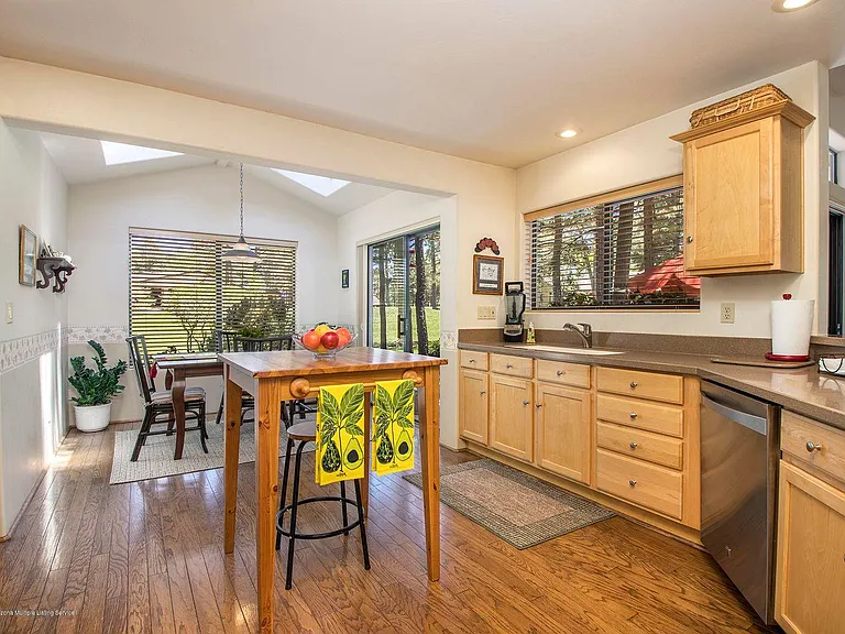928Sales and Rentals is a division of Realty Executives of Flagstaff
Property Management Division