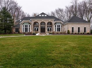 32381 Regency Ct, Avon Lake, OH