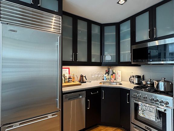 5th image of 343 W 16th St APT 3f