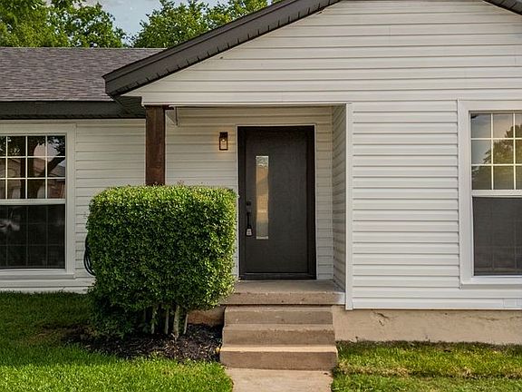 3rd image of 301 Buhler Dr