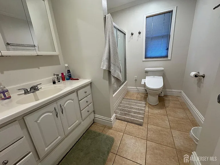 5 Hollywood St — Photo 27
