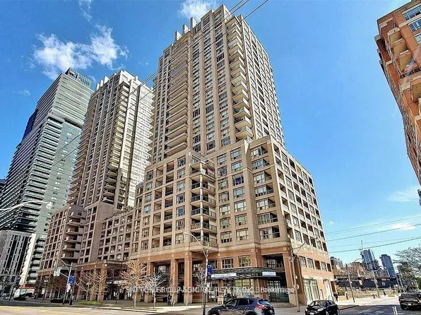 909 Bay St #905, Toronto, ON M5S 3G2